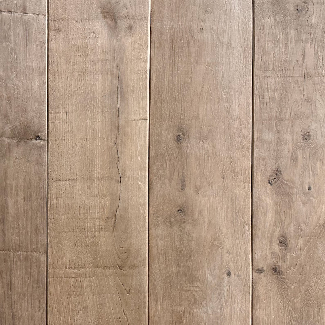 Manor House Oak Brown