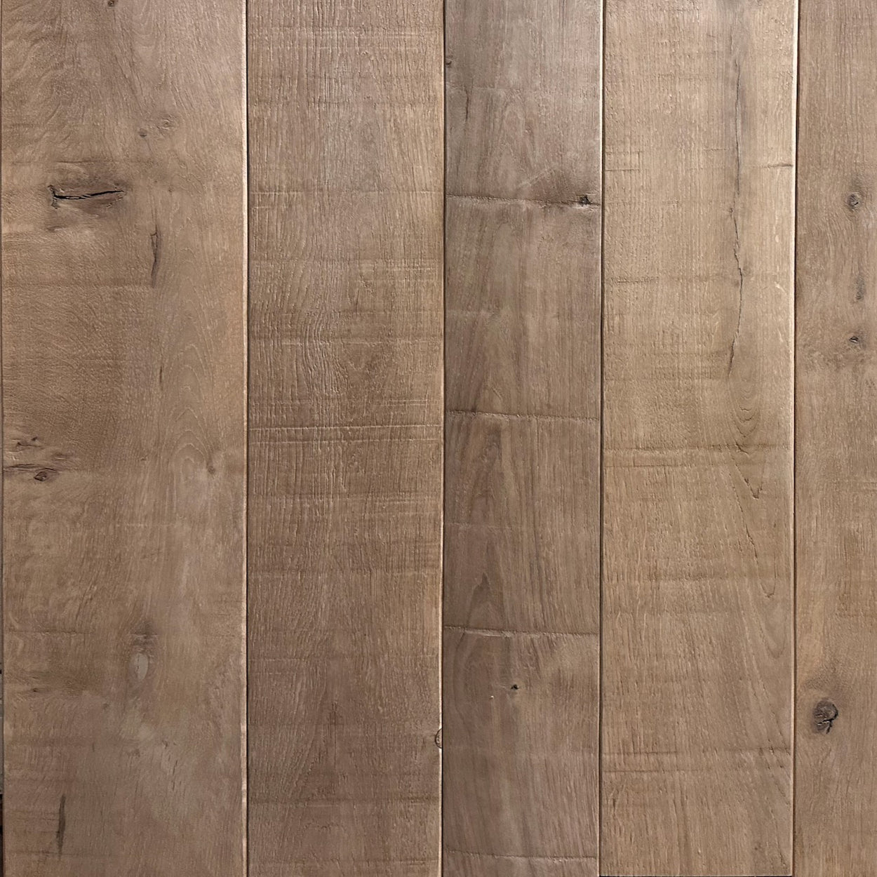 Manor House Oak Brown
