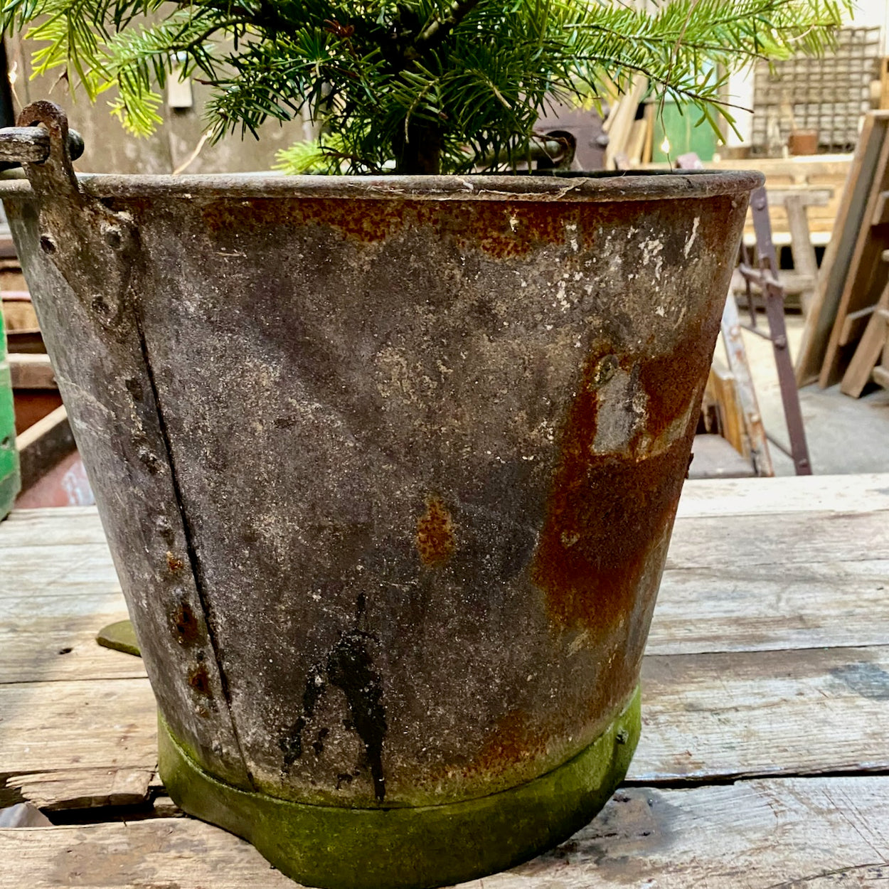 Galvanised Container With Galvanised Stand