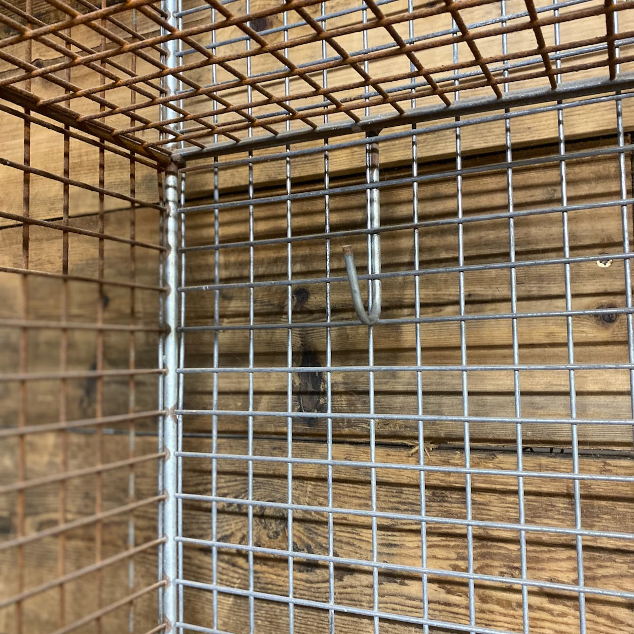 Industrial Galvanised Mesh Locker