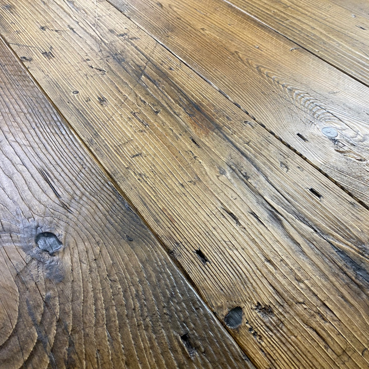 Reclaimed Mill Pine Medium