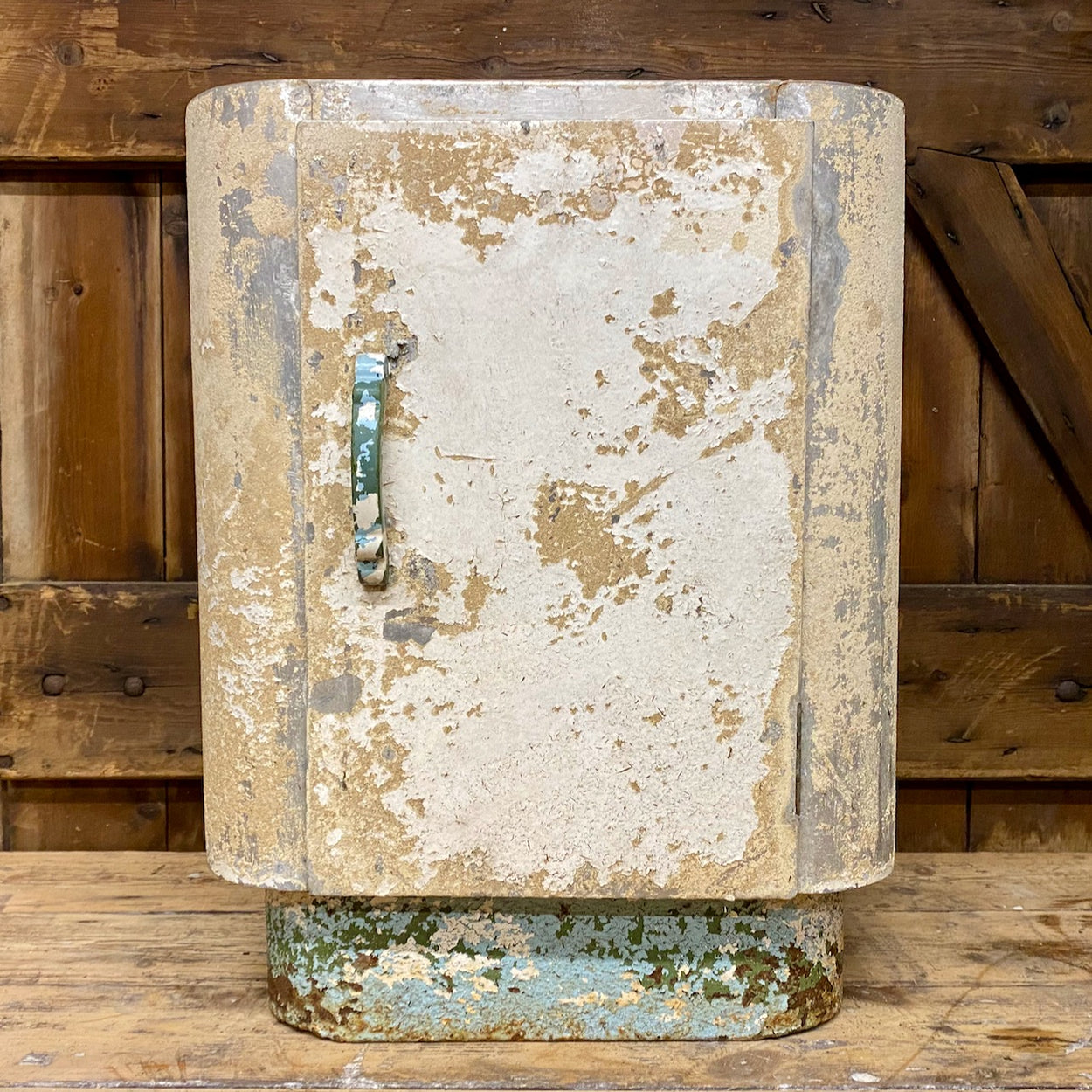 Aluminium Cupboard