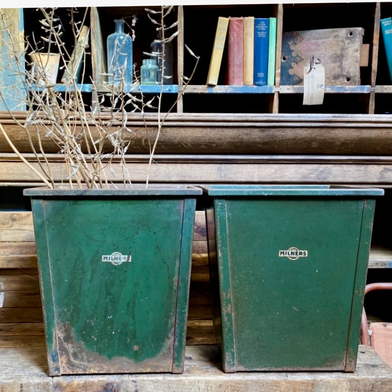 Retro Milner Containers