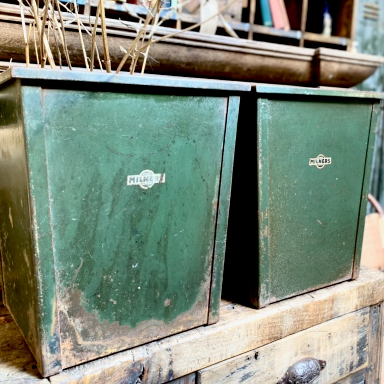 Retro Milner Containers