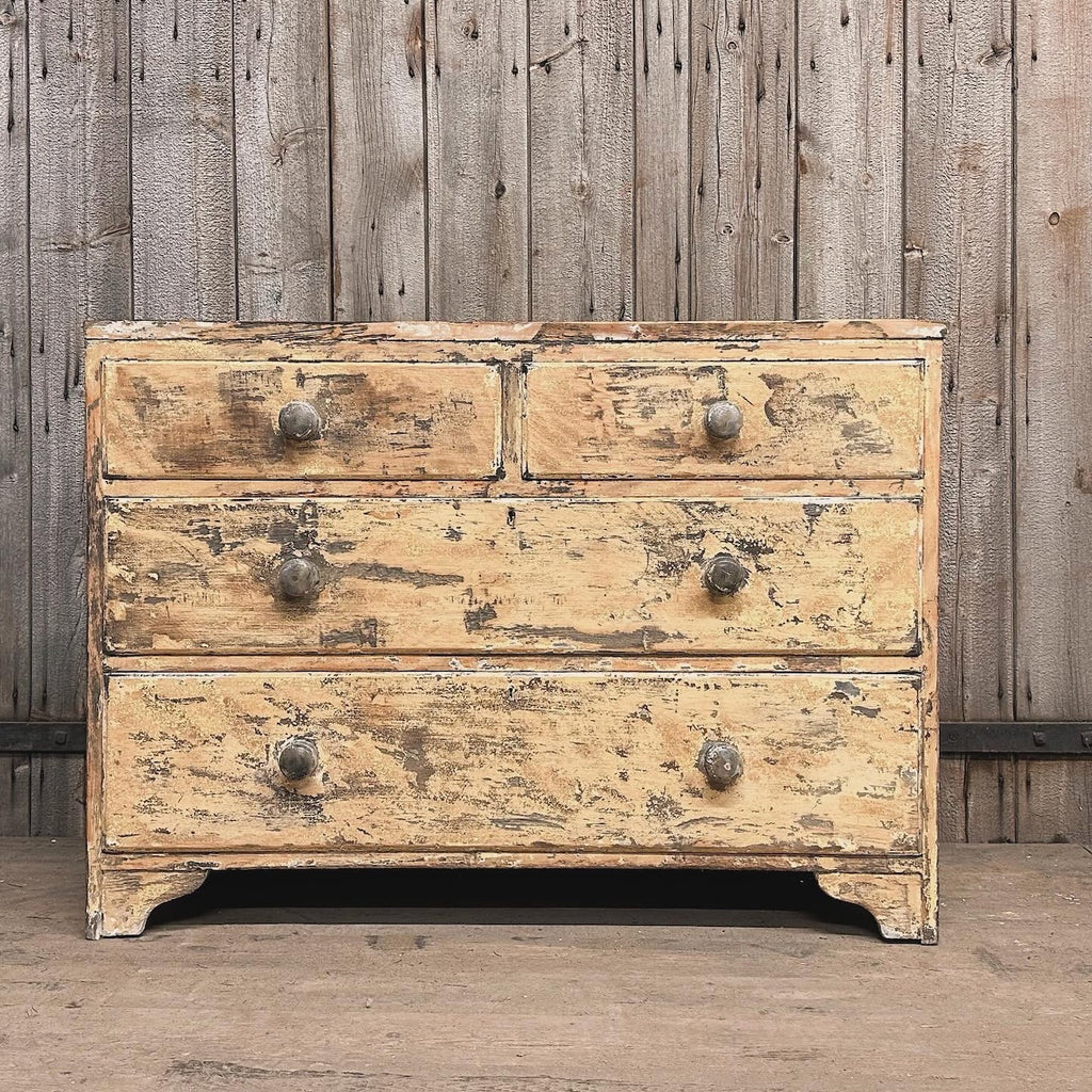 Vintage pine deals chest of drawers