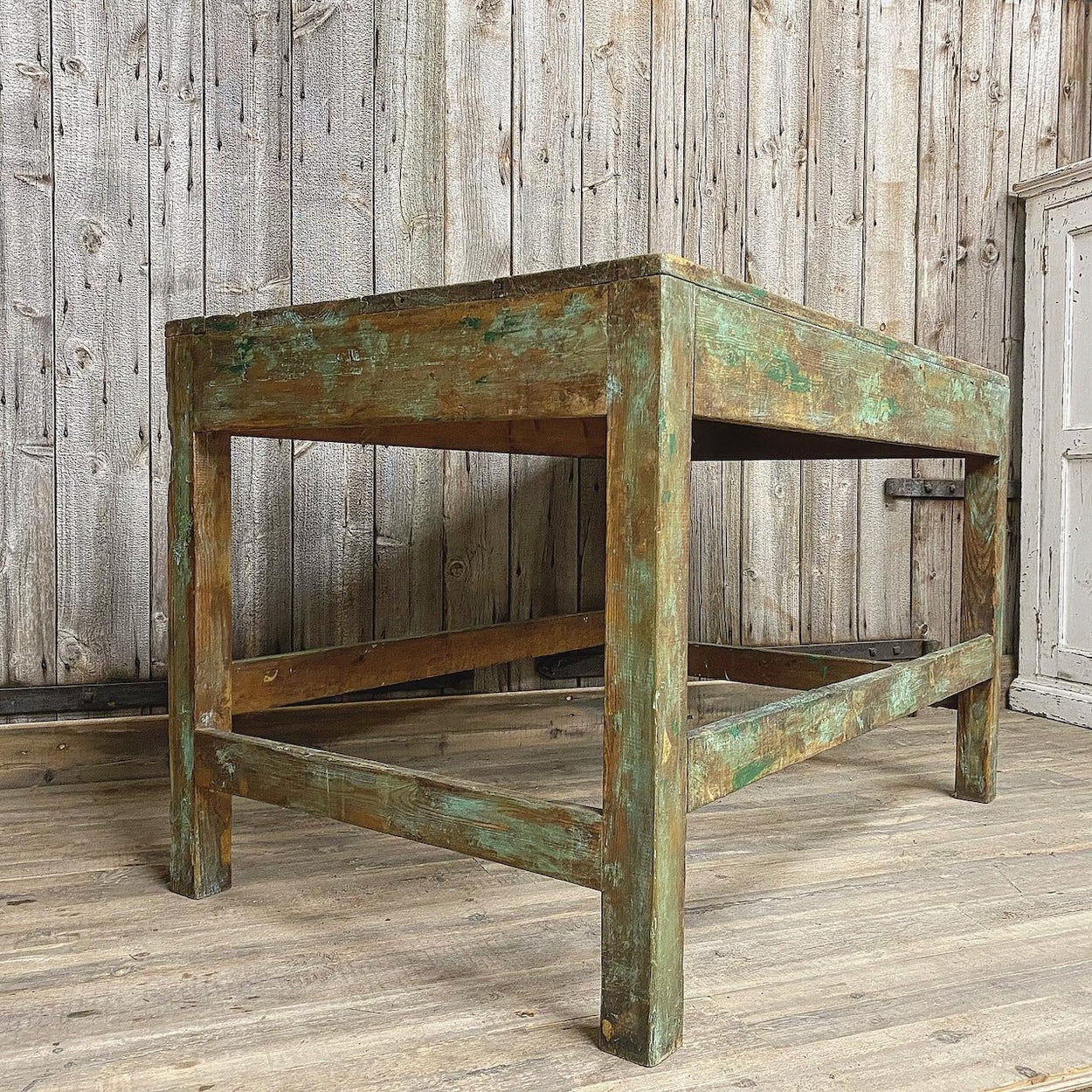 Wooden Work Bench