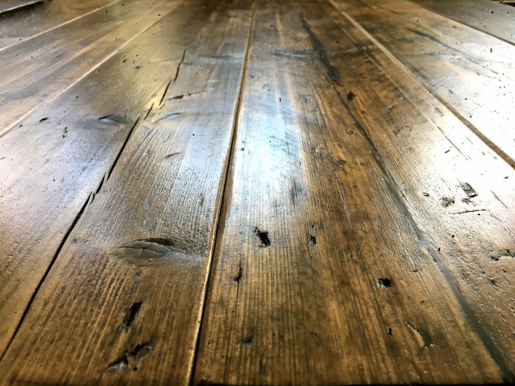 reclaimed pine flooring