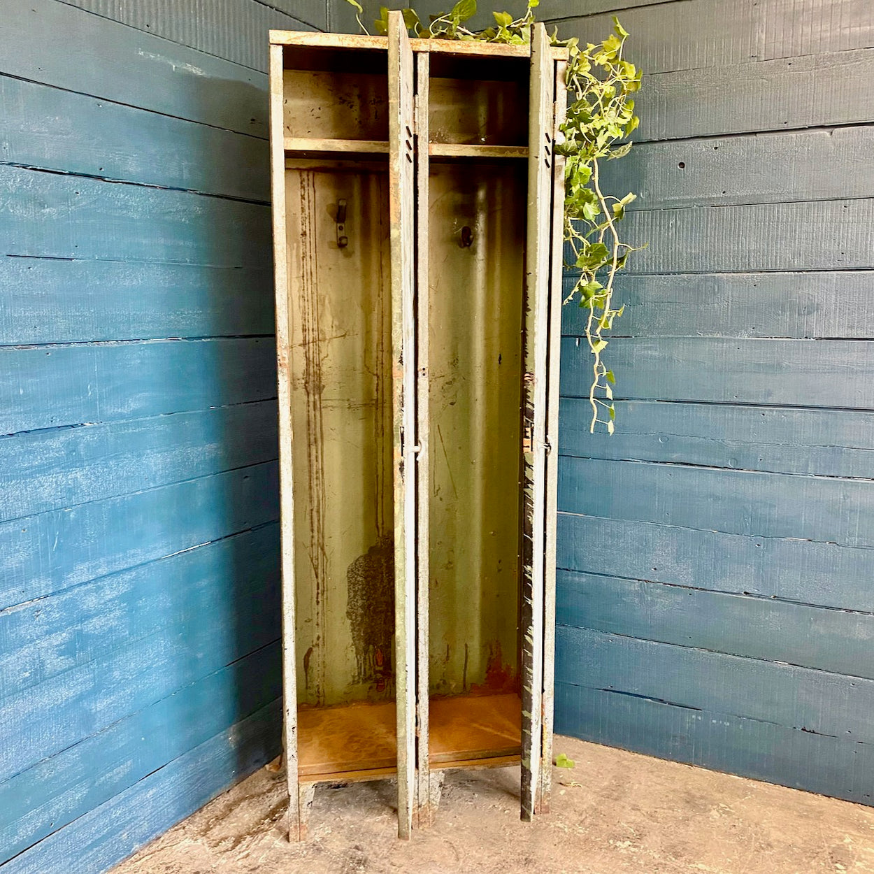 Industrial Locker Cabinet