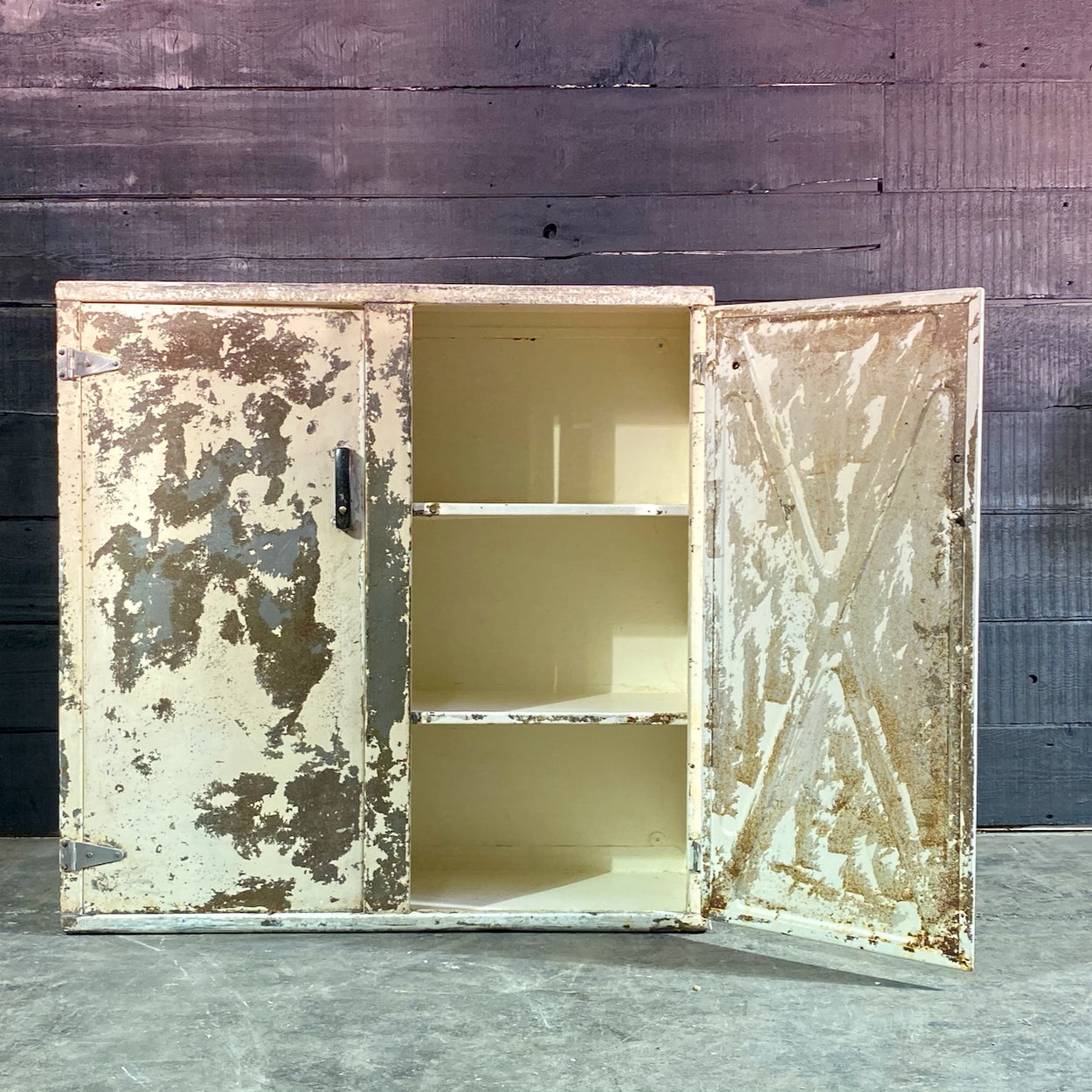 Industrial White Painted Steel Factory Cabinet