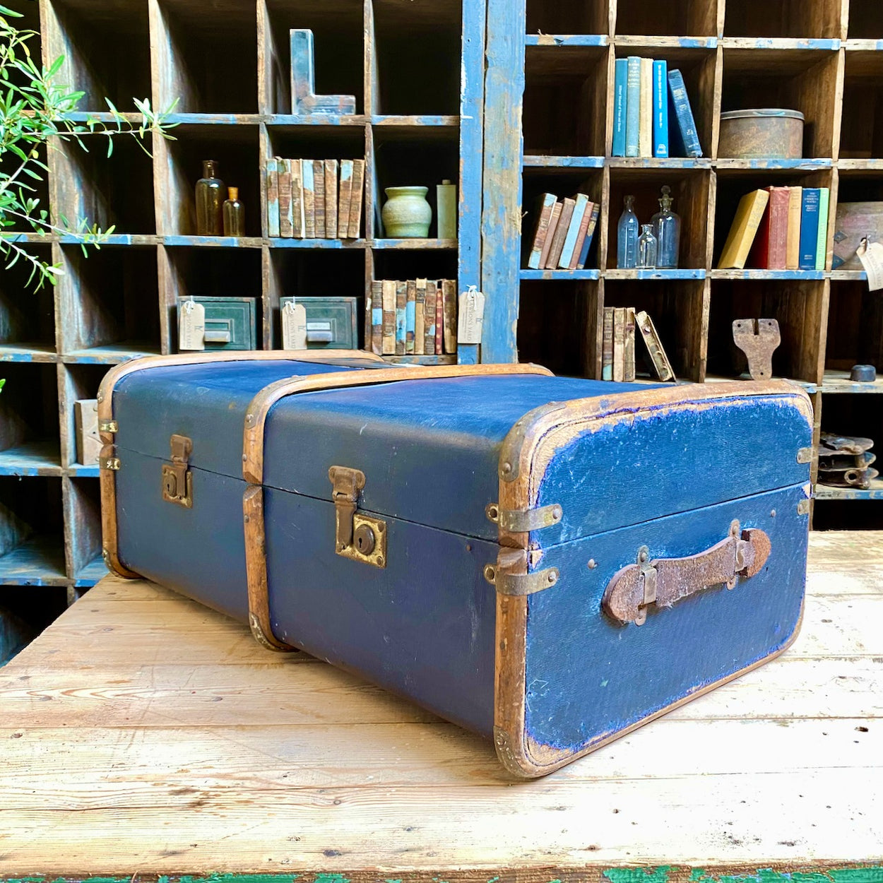 Blue Vintage Case